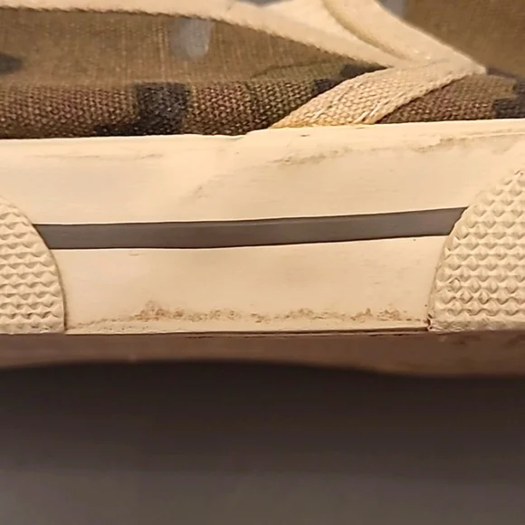 Groove Women's 7 Camo Slip-on Sneakers - Picture 7 of 14